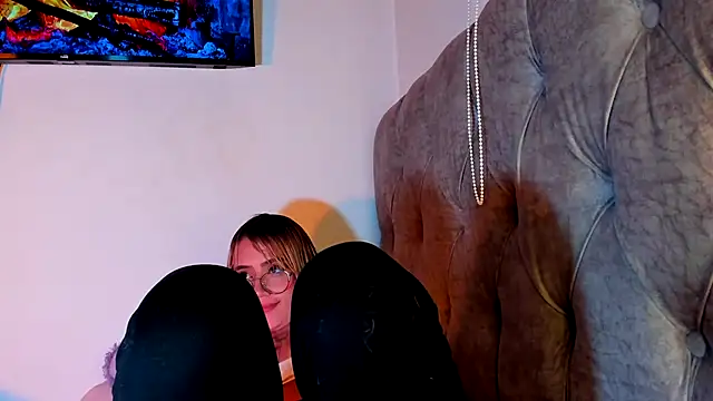 Snapshot of Sabrina_Cole chatting on 10-16-25, 04:24 Sabrina Cole online show from 10-16-25, 04:24