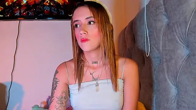 Snapshot of Sabrina_Cole chatting on 10-18-25, 04:26 Sabrina Cole online show from 10-18-25, 04:26