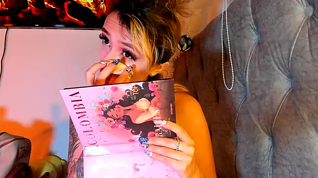 Sabrina Cole online show from 12-19-25, 04:08