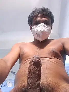 Snapshot of Itsdesi_boy chatting on 10-11-25, 08:35 Itsdesi boy online show from 10-11-25, 08:35