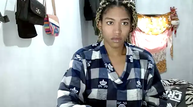 angelamarie1 online show from 02-06-25, 12:26