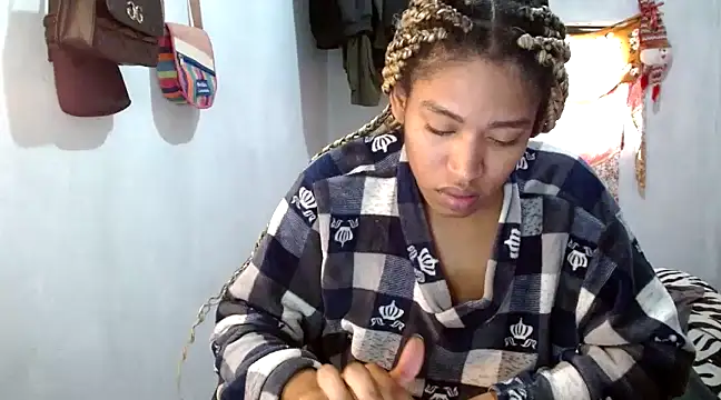 angelamarie1 online show from 02-06-25, 03:31