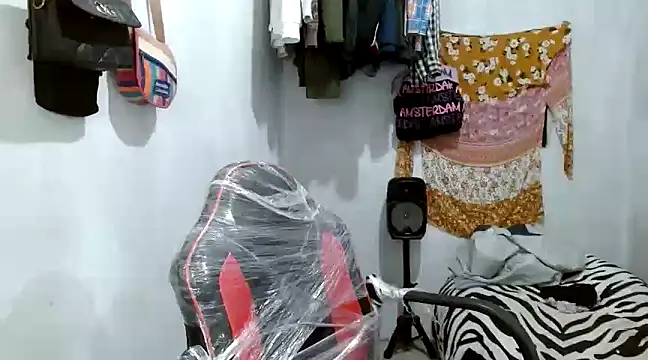 angelamarie1 online show from 03-22-25, 12:39