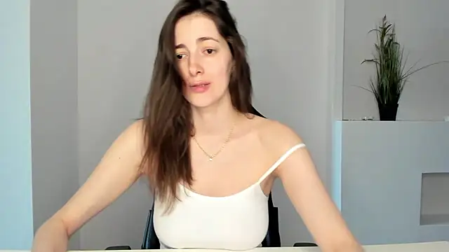 Snapshot of Sabrina_Mur chatting on 02-13-25, 10:44 Sabrina Mur online show from 02-13-25, 10:44