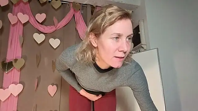 Lola Belgium online show from 02-13-26, 05:53