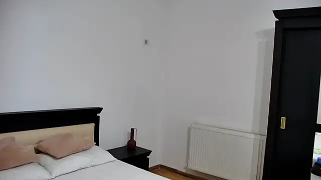 Sierra Halle online show from 02-20-25, 12:08