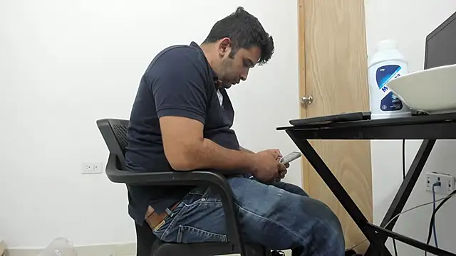 isearchcompany online show from 11-30-25, 07:23