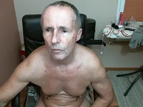 Snapshot of olibrius71 chatting on 01-19-25, 07:58 olibrius71 online show from 01-19-25, 07:58