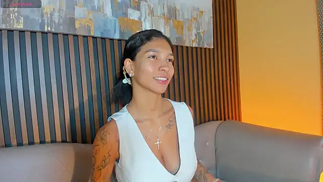 LauraAristizabal online show from 02-24-26, 12:36