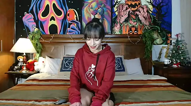 Snapshot of MINI_Petite chatting on 12-22-24, 04:50 MINI Petite online show from 12-22-24, 04:50