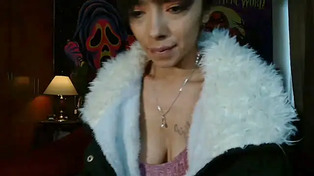 Snapshot of MINI_Petite chatting on 01-01-25, 11:51 MINI Petite online show from 01-01-25, 11:51