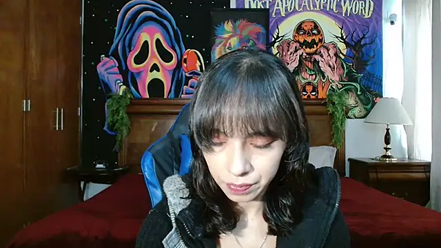 Snapshot of MINI_Petite chatting on 01-06-25, 04:02 MINI Petite online show from 01-06-25, 04:02