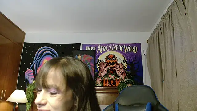 Snapshot of MINI_Petite chatting on 02-18-25, 05:20 MINI Petite online show from 02-18-25, 05:20