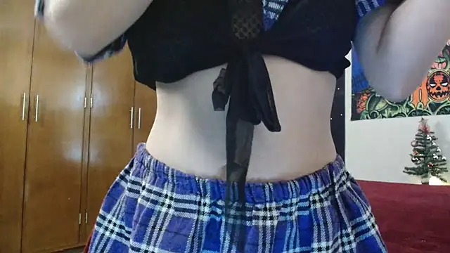 Snapshot of MINI_Petite chatting on 11-26-25, 06:09 MINI Petite online show from 11-26-25, 06:09