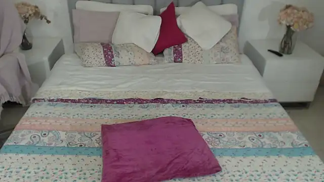 Snapshot of X6uldv8xdollxxx chatting on 10-18-25, 02:03 X6uldv8xdollxxx online show from 10-18-25, 02:03