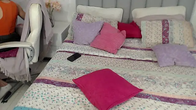 X6uldv8xdollxxx online show from 11-13-25, 02:21