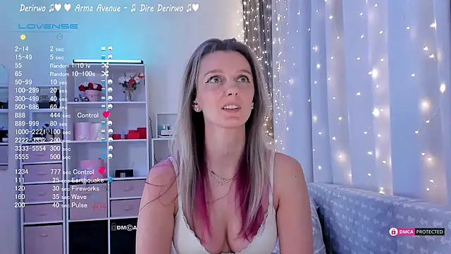 Snapshot of Karamelsw_ chatting on 02-10-25, 09:04 Karamelsw  online show from 02-10-25, 09:04