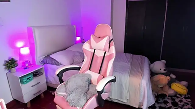 Snapshot of Ainhoads chatting on 02-03-26, 09:03 Ainhoads online show from 02-03-26, 09:03