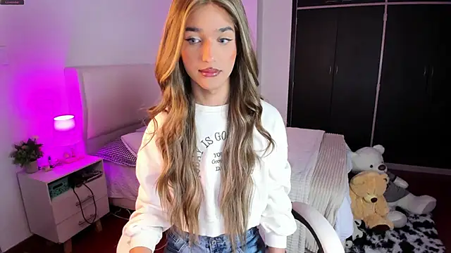 Snapshot of Ainhoads chatting on 02-18-26, 09:27 Ainhoads online show from 02-18-26, 09:27