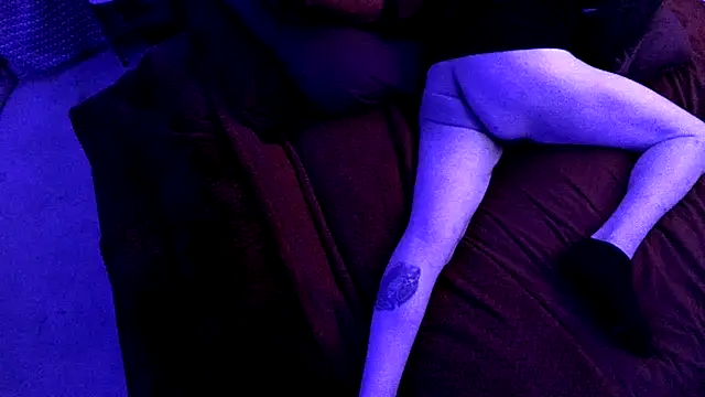 Snapshot of Time2playN303party chatting on 11-21-25, 05:22 Time2playN303party online show from 11-21-25, 05:22