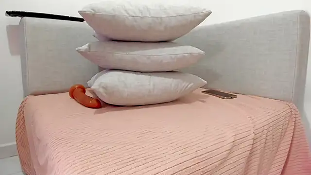 candy sweet  online show from 02-19-26, 06:59