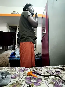 Snapshot of Mallupaiyanaachu chatting on 01-18-25, 02:23 Mallupaiyanaachu online show from 01-18-25, 02:23