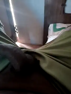 Snapshot of Mallupaiyanaachu chatting on 01-24-25, 04:16 Mallupaiyanaachu online show from 01-24-25, 04:16