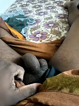 Snapshot of Mallupaiyanaachu chatting on 01-31-25, 08:01 Mallupaiyanaachu online show from 01-31-25, 08:01