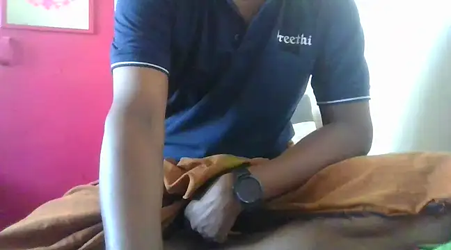 Snapshot of Mallupaiyanaachu chatting on 03-14-25, 03:37 Mallupaiyanaachu online show from 03-14-25, 03:37