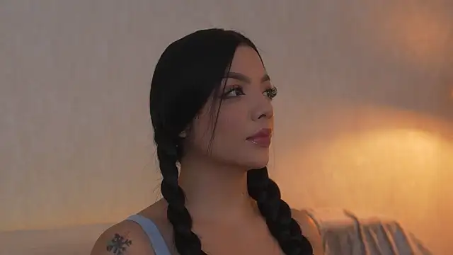 sarah hiill online show from 03-28-26, 01:11