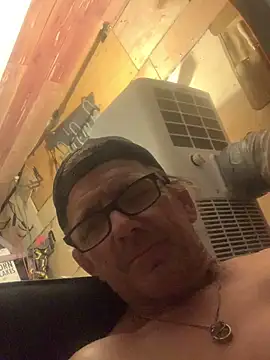 Snapshot of Likewise chatting on 09-21-25, 09:00 Likewise online show from 09-21-25, 09:00