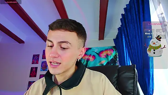 Snapshot of dimitri-bilak chatting on 12-06-24, 10:19 dimitri-bilak online show from 12-06-24, 10:19