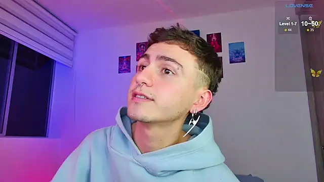 Snapshot of dimitri-bilak chatting on 10-18-25, 11:16 dimitri-bilak online show from 10-18-25, 11:16