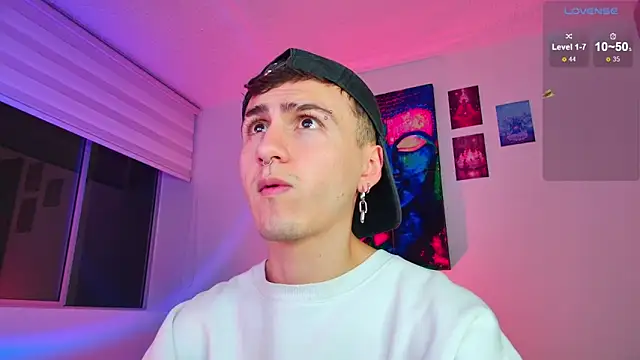 Snapshot of dimitri-bilak chatting on 11-19-25, 12:21 dimitri-bilak online show from 11-19-25, 12:21