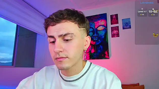 Snapshot of dimitri-bilak chatting on 12-02-25, 10:49 dimitri-bilak online show from 12-02-25, 10:49