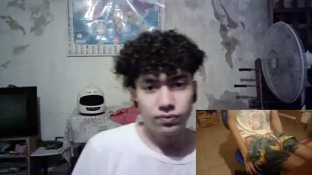 Snapshot of Emv2 chatting on 01-19-26, 05:33 Emv2 online show from 01-19-26, 05:33