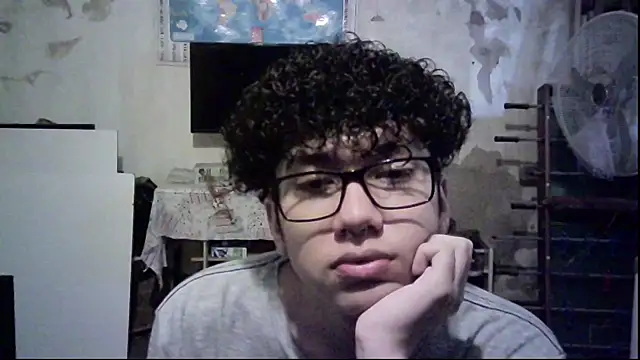 Snapshot of Emv2 chatting on 02-18-26, 06:48 Emv2 online show from 02-18-26, 06:48