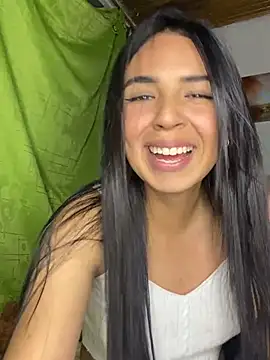 Snapshot of Miss_Nicole chatting on 12-14-24, 04:23 Miss Nicole online show from 12-14-24, 04:23