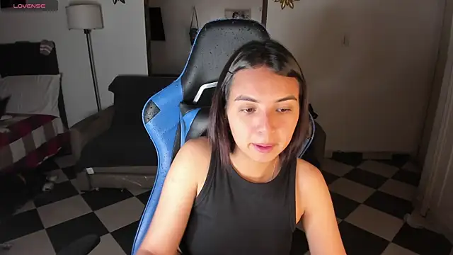 Snapshot of Miss_Nicole chatting on 03-13-25, 02:05 Miss Nicole online show from 03-13-25, 02:05