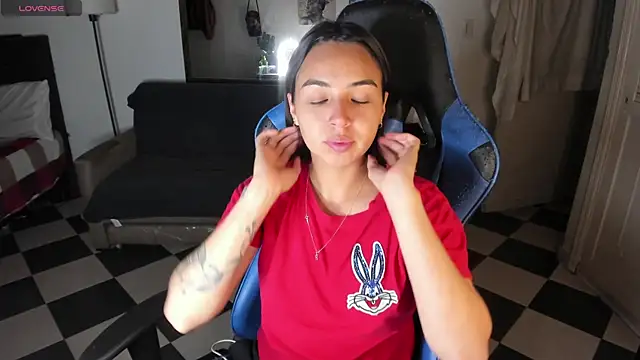 Snapshot of Miss_Nicole chatting on 03-14-25, 01:37 Miss Nicole online show from 03-14-25, 01:37