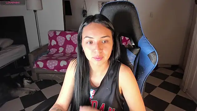 Snapshot of Miss_Nicole chatting on 03-20-25, 02:29 Miss Nicole online show from 03-20-25, 02:29