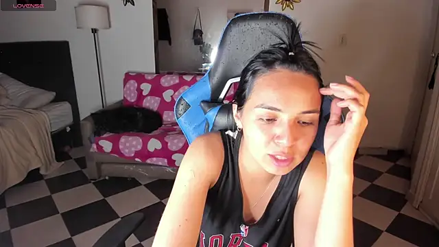 Snapshot of Miss_Nicole chatting on 03-21-25, 01:34 Miss Nicole online show from 03-21-25, 01:34