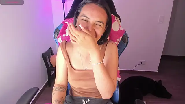 Snapshot of Miss_Nicole chatting on 11-02-25, 01:19 Miss Nicole online show from 11-02-25, 01:19