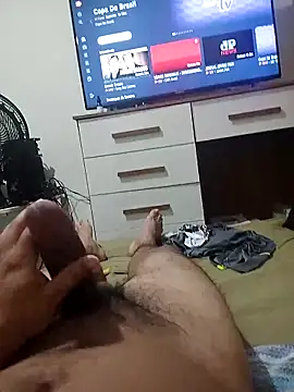 Snapshot of Glherj chatting on 12-14-25, 11:20 Glherj online show from 12-14-25, 11:20