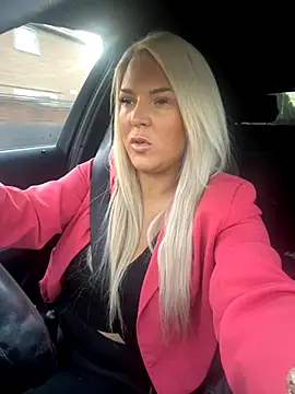 Bustyblondebabe32 online show from 10-21-25, 07:53