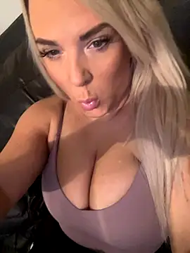 Bustyblondebabe32 online show from 12-03-25, 08:56