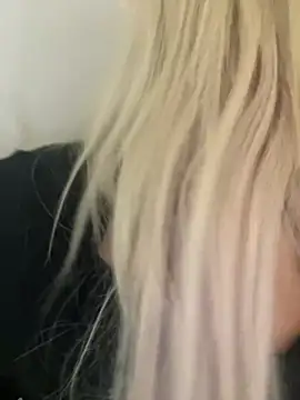 Bustyblondebabe32 online show from 01-14-26, 08:53