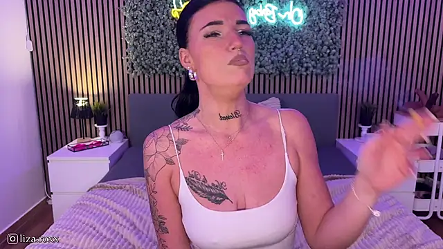 LizaRoxx online show from 10-03-25, 07:44