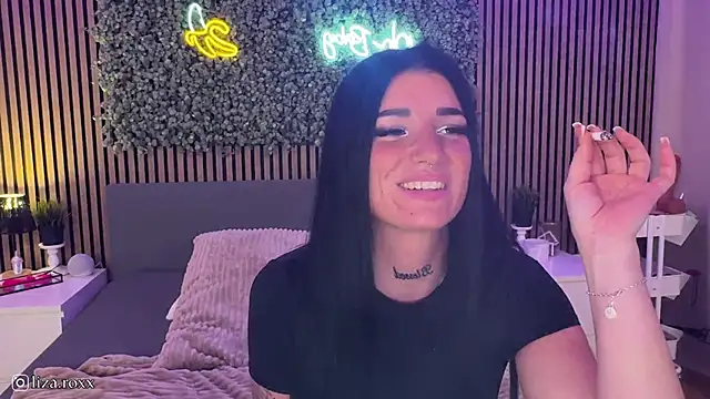 LizaRoxx online show from 10-15-25, 07:14