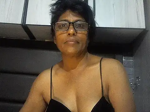 MsAttitude online show from 09-10-25, 06:13